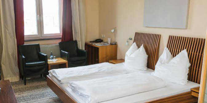 Hotel Sinsheim Dış mekan fotoğraf